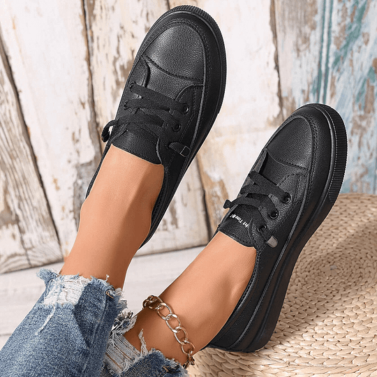 CHLOE – ADIDAȘI STREET CHARM