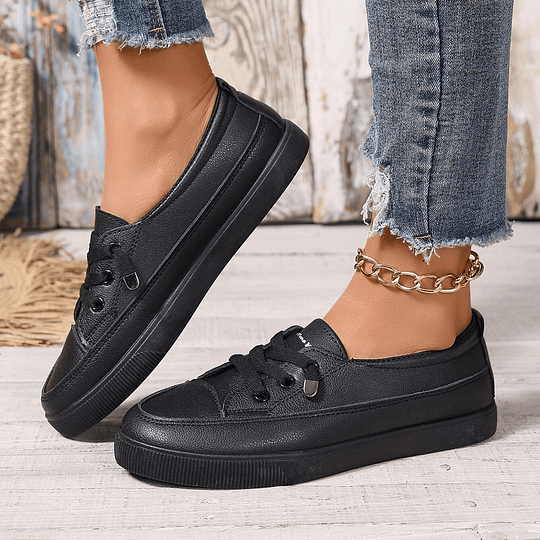 CHLOE – ADIDAȘI STREET CHARM