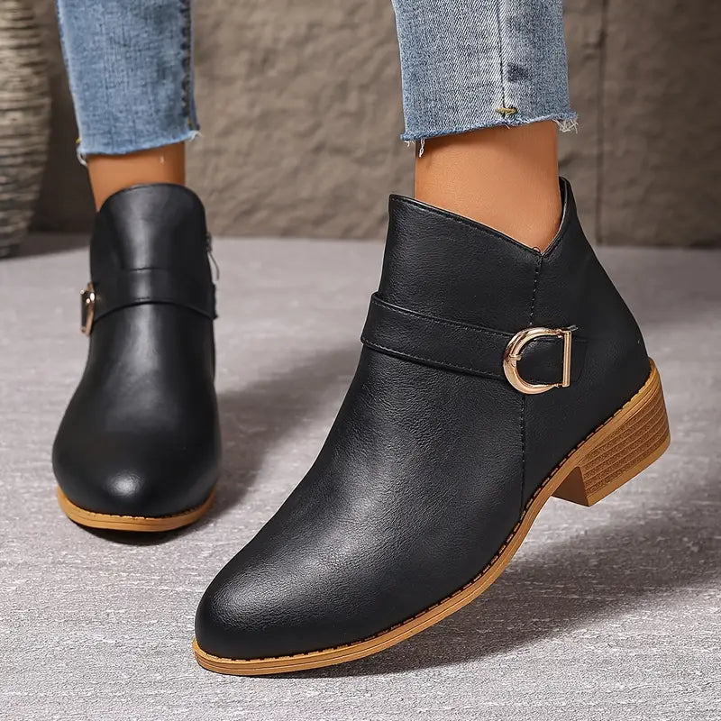 Botine moderne cu cataramă