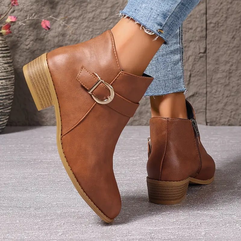 Botine moderne cu cataramă