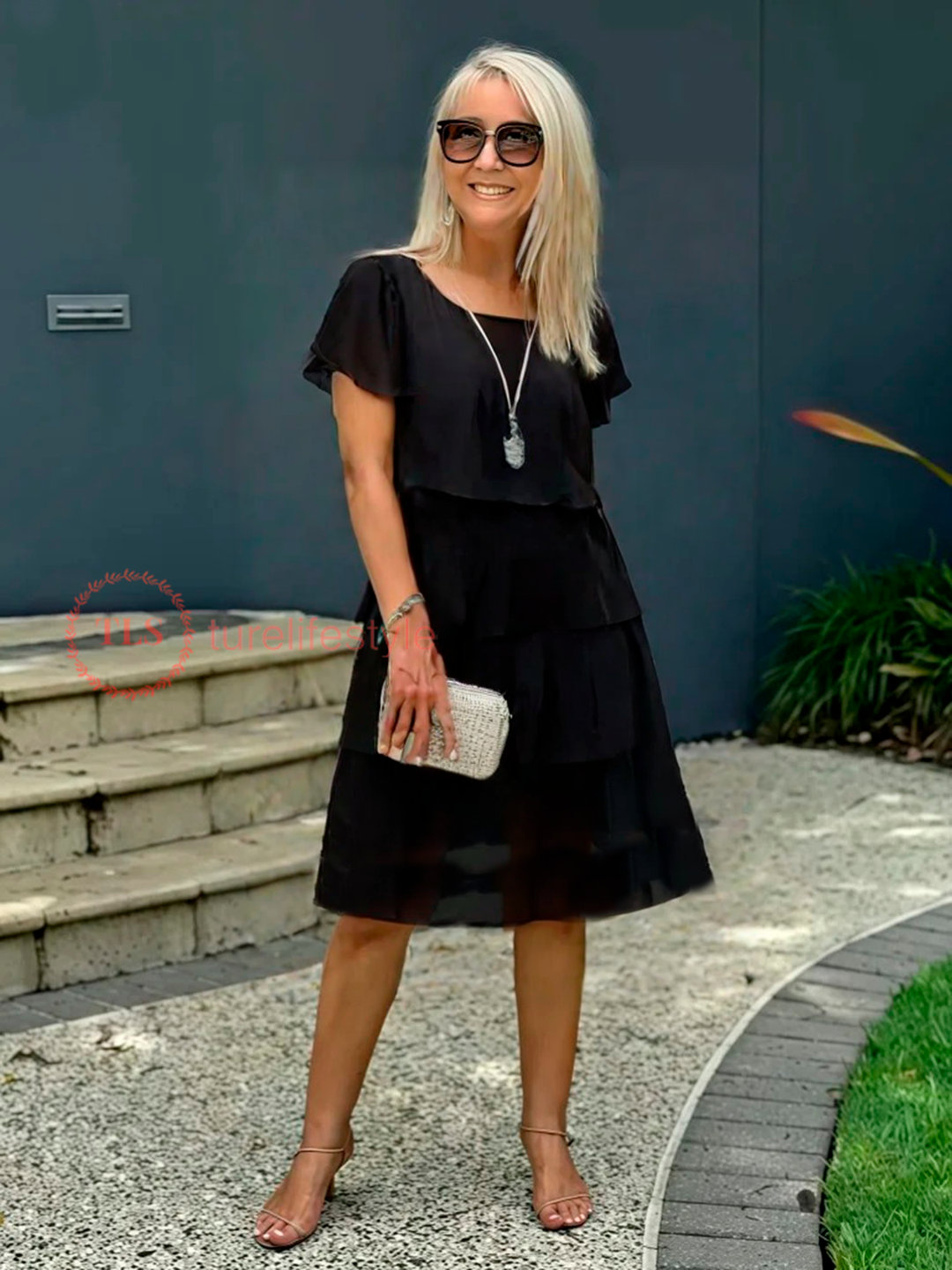 Grace | Eleganță fără efort și farmec feminin