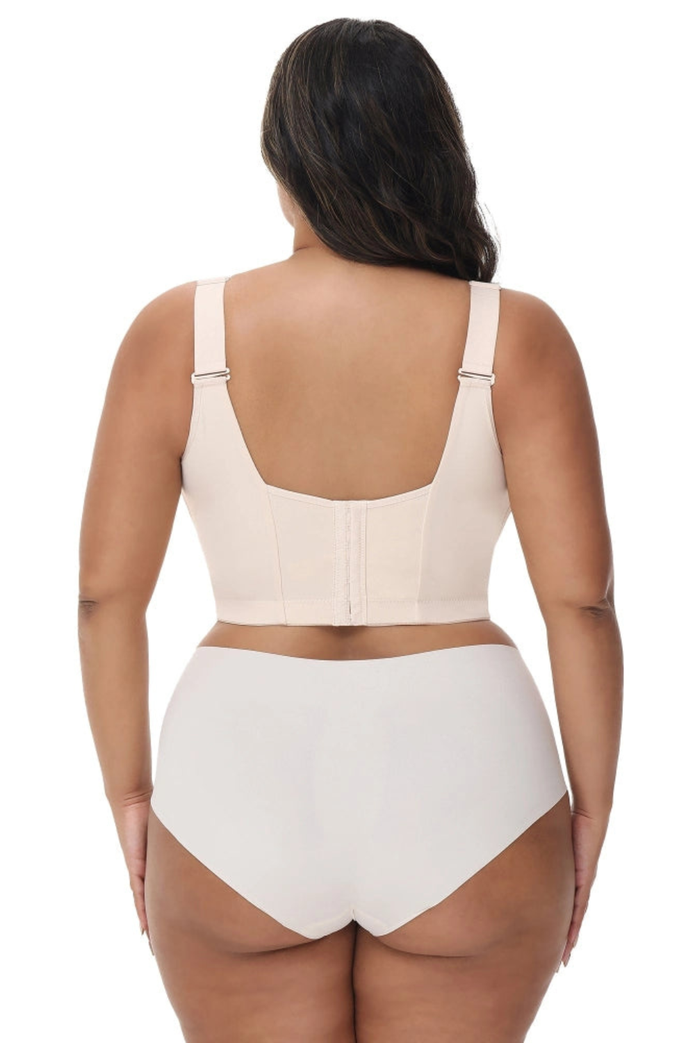 LILLIANA – RIDICĂ ȘI MODELEAZĂ CU STIL