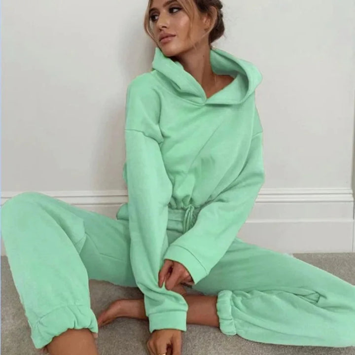 Set confortabil de loungewear cu glugă