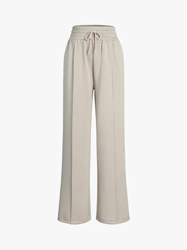 Pantaloni de trening largi, casual și chic pentru plimbări în oraș