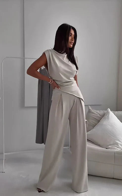 Arianna | Set confortabil din două piese, maro deschis